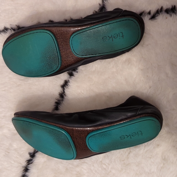 Tieks Matte Black Ballet Flats - Picture 3 of 6